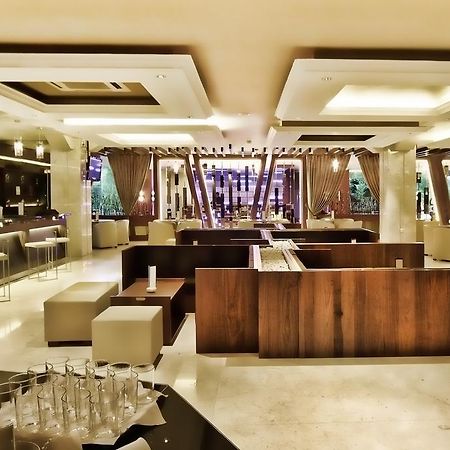 Hotel Grand Delta Medan Exterior foto