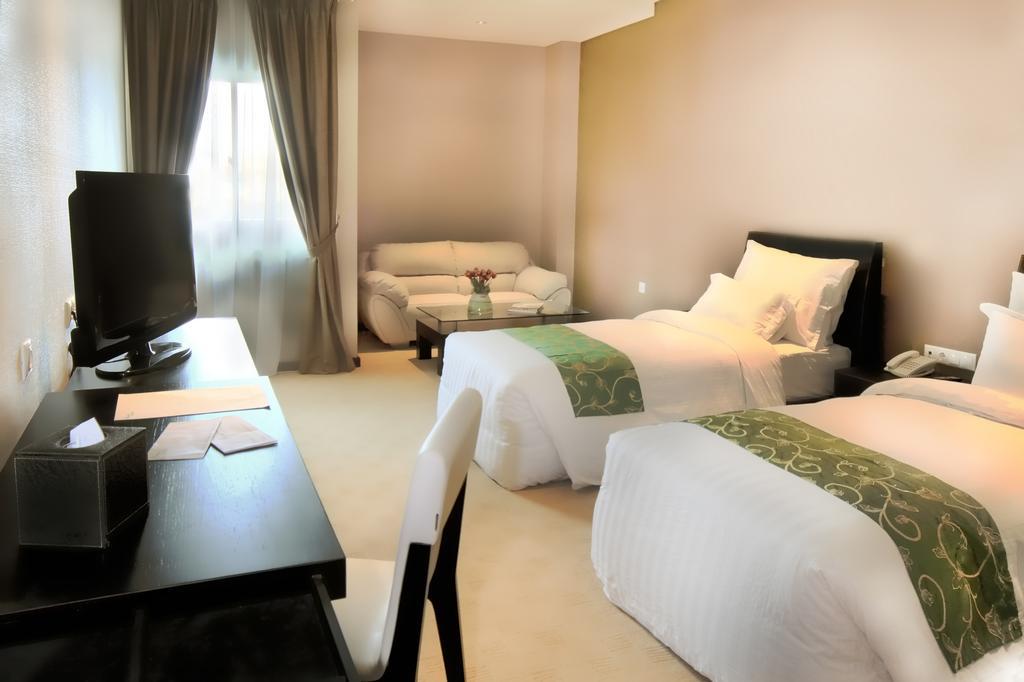 Hotel Grand Delta Medan Exterior foto