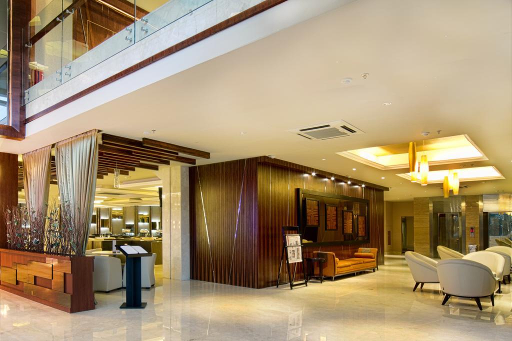 Hotel Grand Delta Medan Exterior foto
