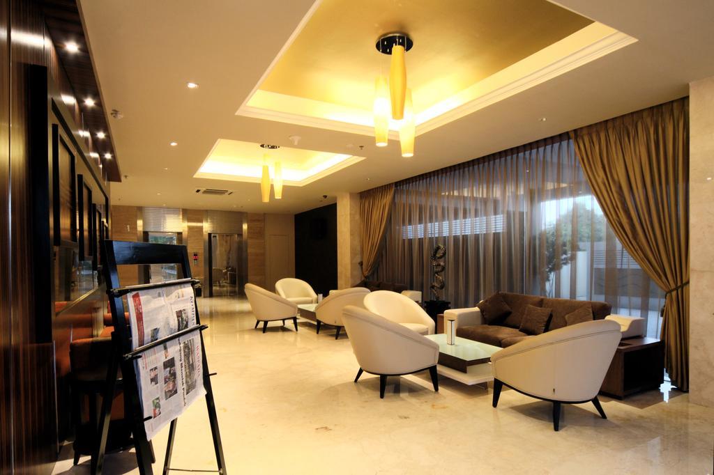 Hotel Grand Delta Medan Exterior foto